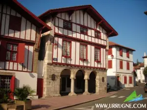 La Mairie, une belle maison basque