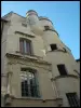 Uzès 的前面