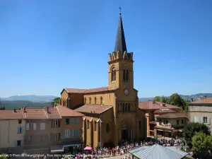 La chiesa e la piazza