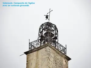 Campanile avec sa curieuse girouette (© Jean Espirat)