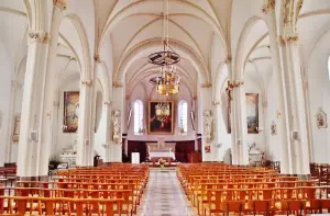 L'intérieur de l'église Saint-Saturnin