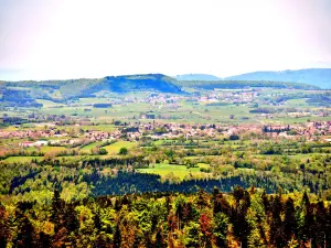 Guyans-Vennes, visto desde la roca de Barchey (© JE)