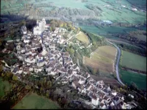Vézelay seen from plane (© Visitor's House)