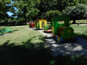 Parque infantil no parque