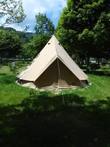 Zelt kann auf dem Campingplatz gemietet werden