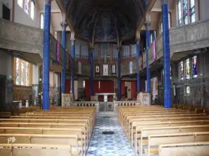 Schip van de kerk Saint-Blaise