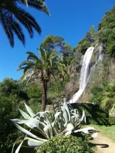 Villecroze Park Cascade