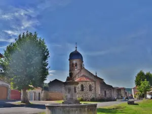 Saint-Claude Die Kirche Die Kirche von Saint-Claude und Brunnen