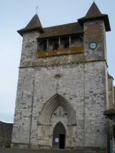 entrada de la iglesia