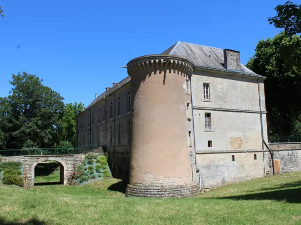 Villiers-en-Plaine - Gids voor toerisme, vakantie & weekend in de Deux-Sèvres