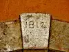 Lintel, datado, na aldeia (© JE)