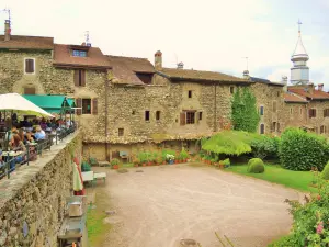 Resti del vecchio bastione orientale (© Jean Espirat)