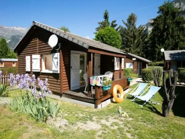 A La Rencontre Du Soleil - Camping - ヴァカンスと週末向けのホテルのLe Bourg-d'Oisans