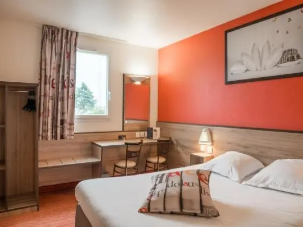 Ace Hotel Montluçon - Holiday & weekend hotel in Saint-Victor