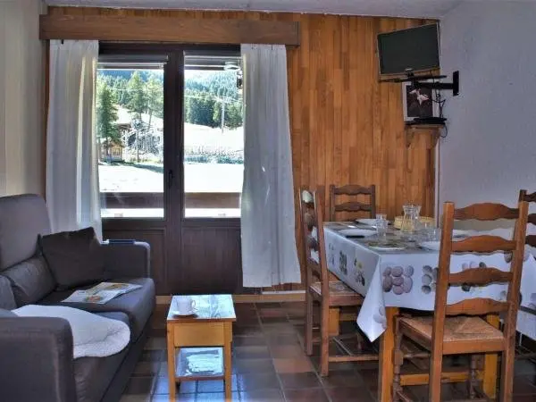 Appartement Risoul, 1 pièce, 4 personnes - FR-1-330-156 - Hôtel vacances & week-end à Risoul