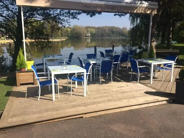 L'Auberge du Lac - Hotel de férias & final de semana em Annay