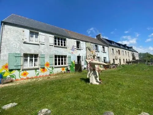 Auberge du Lama Zébré - Holiday & weekend hotel in Penmarch