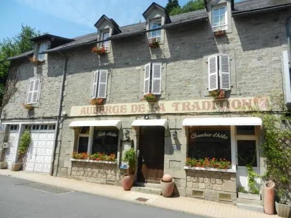 Auberge de la Tradition - Holiday & weekend hotel in Corrèze