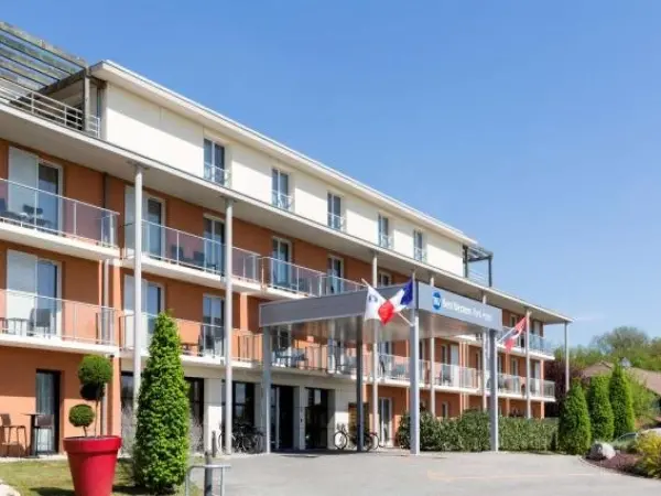 Best Western Park Hotel Geneve-Thoiry - 假期及周末酒店在Thoiry
