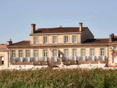 ホテルのMoulis-en-Médoc - ヴァカンスと週末
