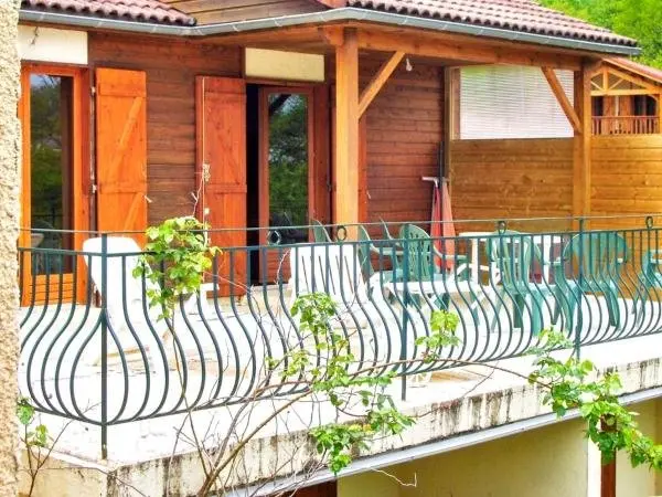 Chalet de 3 chambres avec vue sur le lac piscine partagee et jardin amenage a Saint Gerons a 1 km de la plage - Hotel vacanze e weekend a Saint-Gérons