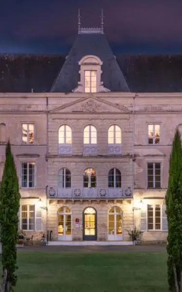 Château de Briançon, The Originals Relais - Hotel vacaciones y fines de semana en Loire-Authion