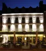 Cit'Hotel le Challonge - ヴァカンスと週末向けのホテルのDinan