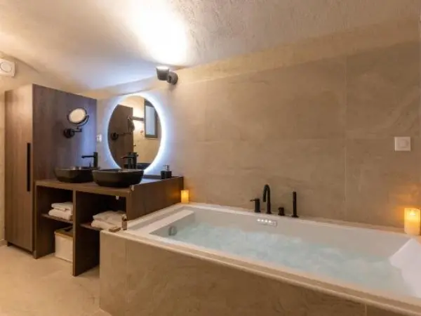 Cocoon du vieux Lyon - Luxury apartment - Balneo - Holiday & weekend hotel in Lyon