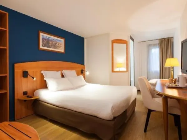 Comfort Hotel Evreux - ヴァカンスと週末向けのホテルのÉvreux