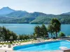 L'Ecrin du Lac - Holiday & weekend hotel in Chorges