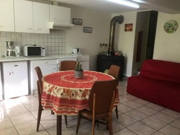 Gîte Rozelieures, 2 pièces, 2 personnes - FR-1-584-59 - Hotel vacaciones y fines de semana en Rozelieures