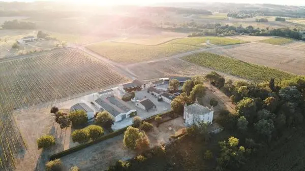 Gîtes du Château de Panisseau - Hotel de férias & final de semana em Thénac