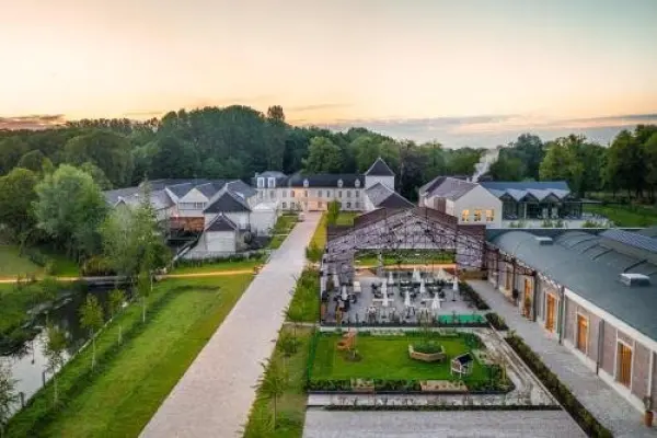 Le Grand Pavillon Chantilly - Hôtel vacances & week-end à Vineuil-Saint-Firmin