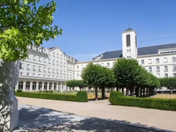 Hostellerie Bon Pasteur - Hotel vacaciones y fines de semana en Angers