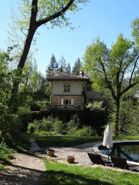 Hostellerie Restaurant Les Gorges de l'Aveyron - Hotel vacaciones y fines de semana en Bruniquel