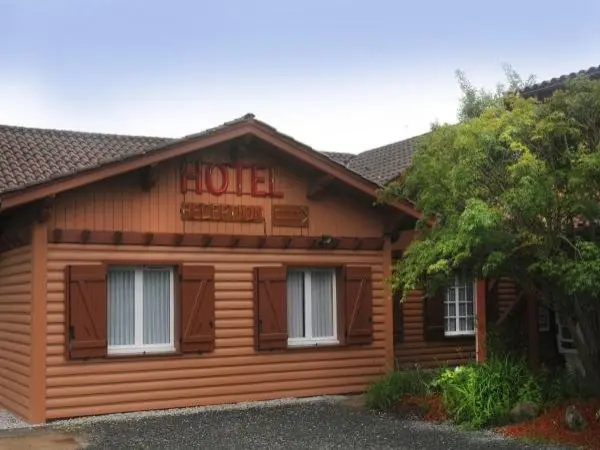 Hotel La Cabane - Hotel Urlaub & Wochenende in Belin-Béliet