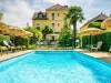 HOTEL DES DAUPHINS - Holiday & weekend hotel in Domarin