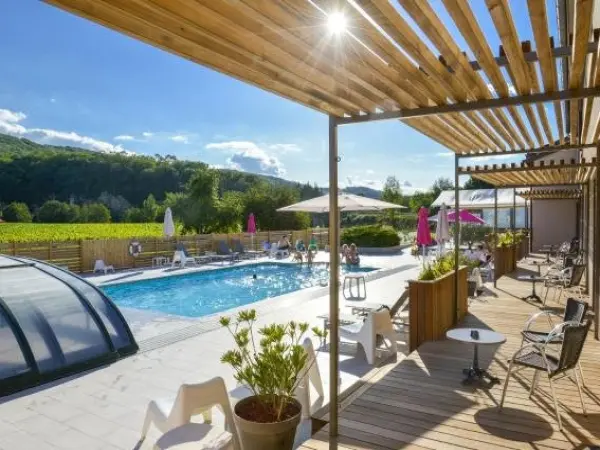 Hôtel Les Gabarres - Holiday & weekend hotel in Tour-de-Faure