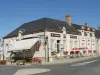 Hôtel de la Place - Hotel de férias & final de semana em Germigny-des-Prés