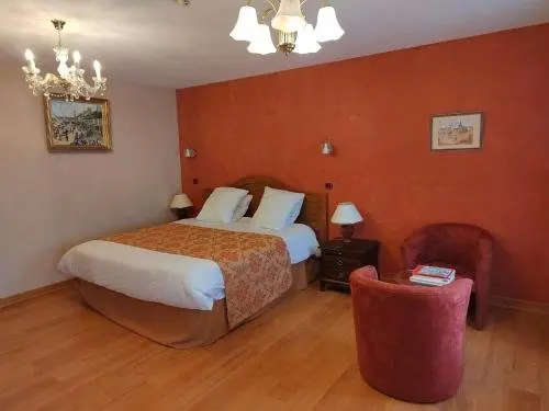 Hôtel Restaurant Le Bretagne - Holiday & weekend hotel in Huelgoat