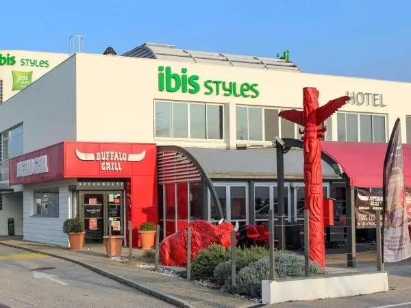 Ibis Styles Crolles Grenoble A41 - 假期及周末酒店在Crolles