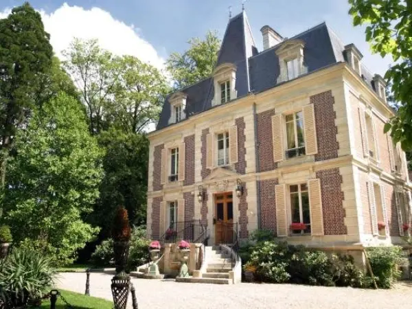 Les Jardins d'Epicure - 假期及周末酒店在Bray-et-Lû