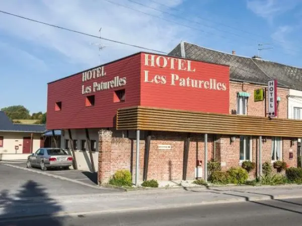 LOGIS Hôtel - Les Paturelles - 假期及周末酒店在Avesnelles