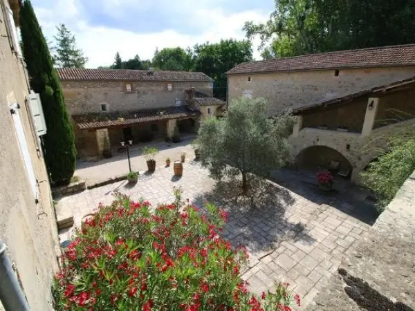 Logis Hôtel Restaurant Gîte La Bastide du Vébron - Hotel vacaciones y fines de semana en Grospierres