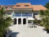 Logis Les Vagues - Holiday & weekend hotel in Biscarrosse
