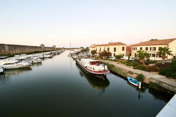 Maison des Croisades - Hôtel vacances & week-end à Aigues-Mortes