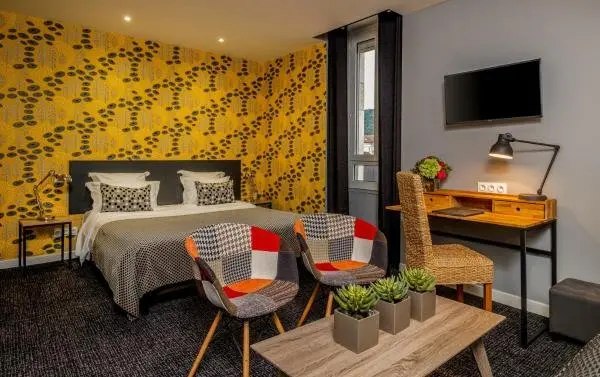 Le Nouvel Hôtel - Holiday & weekend hotel in Oyonnax