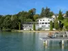 Novalaise Plage - Holiday & weekend hotel in Novalaise