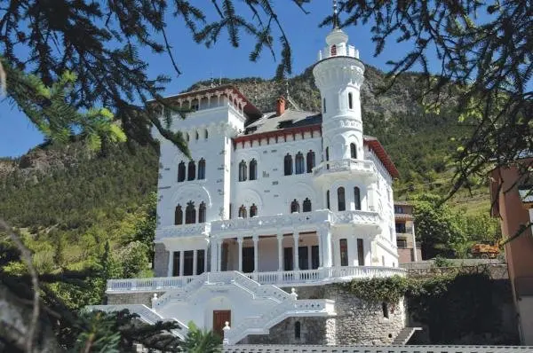 Résidence Château des Magnans by Nevesol - Hôtel vacances & week-end à Jausiers