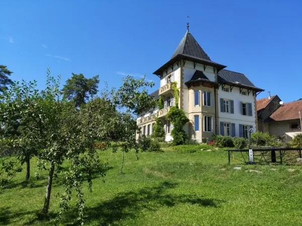 Villa Meyriem - 假期及周末酒店在Mouthier-Haute-Pierre